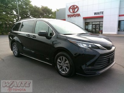 Used 2021 Toyota Sienna LE