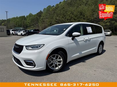 Used 2023 Chrysler Pacifica Touring-L