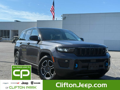 Used 2023 Jeep Grand Cherokee Trailhawk w/ Advanced Protech Group II