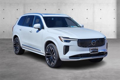 New 2025 Volvo XC90 T8 Plus w/ Protection Package Premier