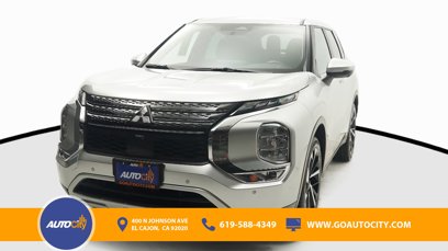 Used 2023 Mitsubishi Outlander SE