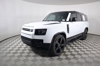 New 2025 Land Rover Defender 130 X-Dynamic SE