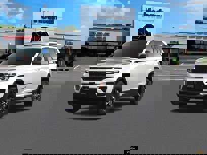 New 2024 Jeep Grand Cherokee Altitude