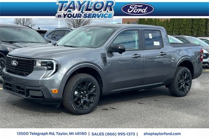 New 2025 Ford Maverick Lariat w/ Black Appearance Package
