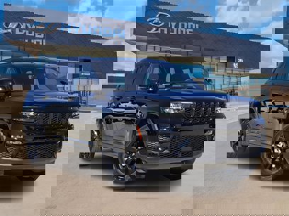 Used 2024 Jeep Grand Cherokee Limited w/ Black Appearance Package