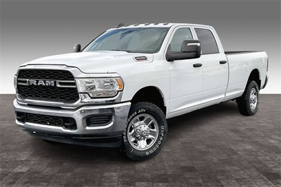 New 2024 RAM 2500 Tradesman w/ Chrome Appearance Group