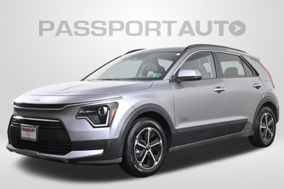 Used 2024 Kia Niro LX