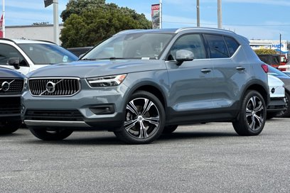 Used 2022 Volvo XC40 T5 Inscription w/ Advanced Package