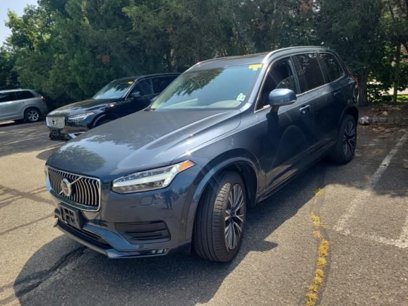 Used 2022 Volvo XC90 T6 Momentum w/ Climate Package