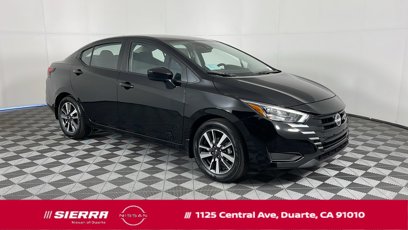 New 2025 Nissan Versa SV w/ Trunk Package