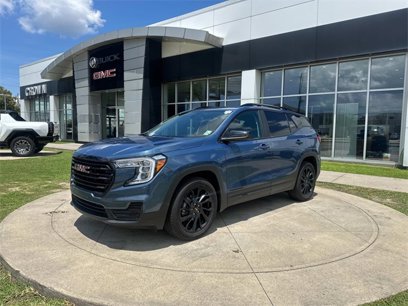 Used 2024 GMC Terrain SLE w/ Driver Convenience Package