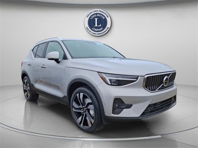New 2025 Volvo XC40 B5 Ultra w/ Protection Package Premier