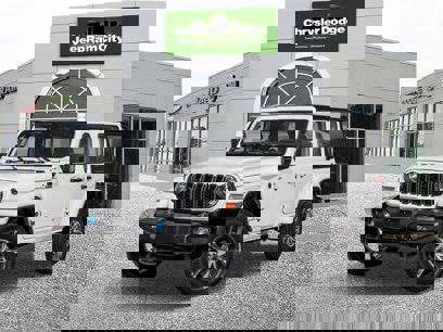 New 2024 Jeep Wrangler Unlimited Rubicon 4xe w/ Dual Top Group