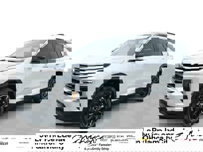 New 2025 Chevrolet Traverse LT w/ Sun and Wheel Package