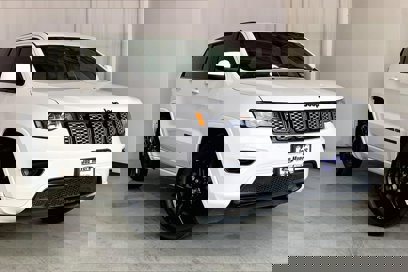 Used 2017 Jeep Grand Cherokee Altitude