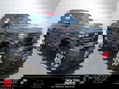 New 2025 Toyota Tacoma SR5