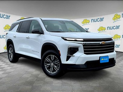 New 2025 Chevrolet Traverse LT w/ Driver Confidence Package