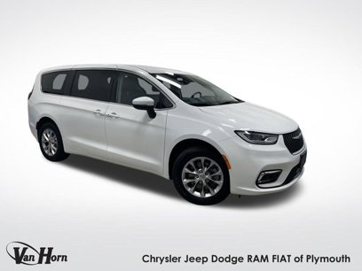 Used 2023 Chrysler Pacifica Touring-L