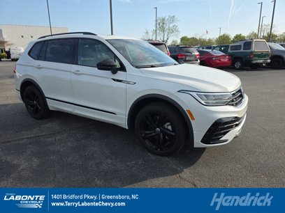 Used 2024 Volkswagen Tiguan SE R-Line