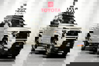 New 2025 Toyota Tacoma SR5