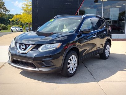 Used 2016 Nissan Rogue S w/ Appearance Package