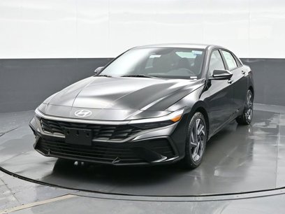 New 2025 Hyundai Elantra SEL