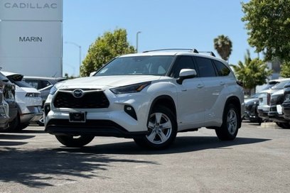Used 2021 Toyota Highlander LE