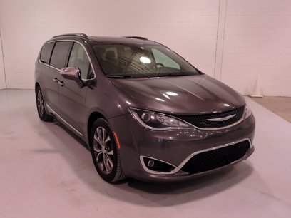 Used 2017 Chrysler Pacifica Limited
