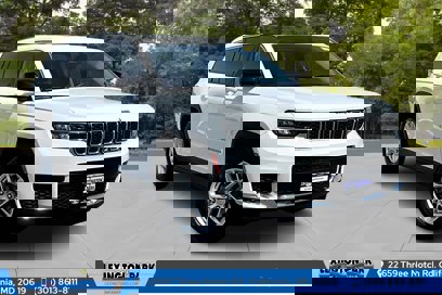 Used 2022 Jeep Grand Cherokee L Laredo w/ Luxury Tech Group I