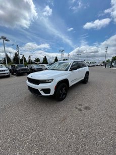 Used 2023 Jeep Grand Cherokee Altitude