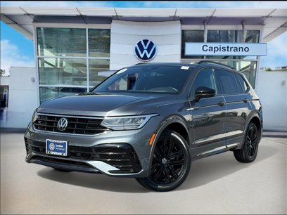 Certified 2022 Volkswagen Tiguan SE R-Line