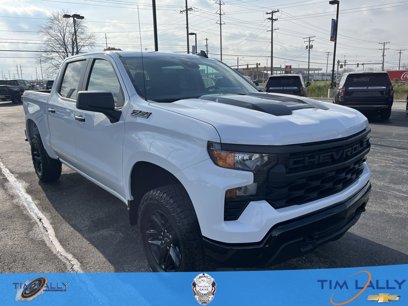 New 2025 Chevrolet Silverado 1500 Custom Trail Boss w/ Dark Appearance Package