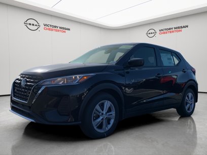 New 2025 Nissan Kicks Play S