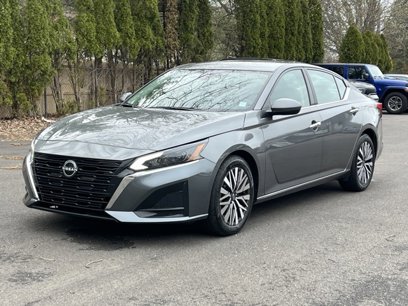 Used 2023 Nissan Altima 2.5 SV