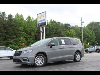 Used 2023 Chrysler Pacifica Touring-L