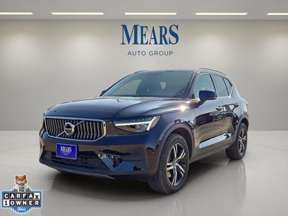 Used 2025 Volvo XC40 B5 Core