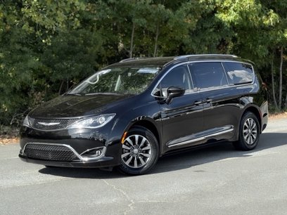 Used 2019 Chrysler Pacifica Touring-L Plus