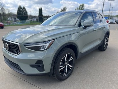 Used 2023 Volvo XC40 B5 Plus w/ Driver Assist Package