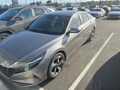 Used 2023 Hyundai Elantra SEL w/ Convenience Package