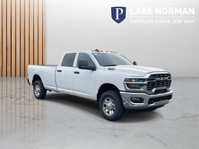 New 2025 RAM 3500 Tradesman w/ Chrome Appearance Group