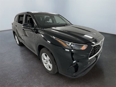 Used 2023 Toyota Highlander LE