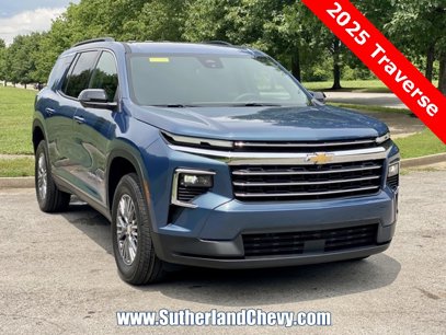 New 2025 Chevrolet Traverse LT w/ Driver Confidence Package