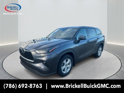 Used 2022 Toyota Highlander LE