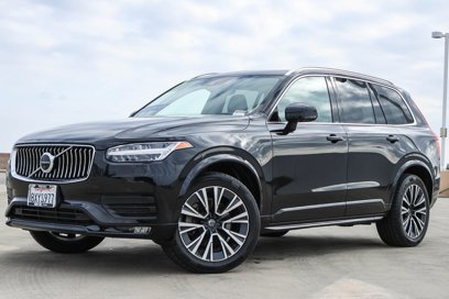 Used 2022 Volvo XC90 T5 Momentum w/ Advanced Package