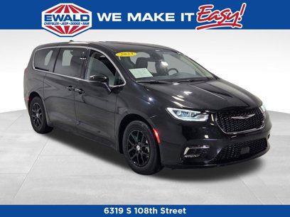 Certified 2023 Chrysler Pacifica Touring-L
