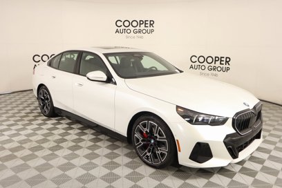 New 2025 BMW i5 xDrive40 w/ M Sport Package