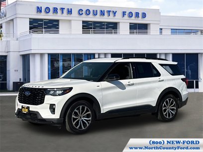 New 2025 Ford Explorer ST-Line w/ Premium Package