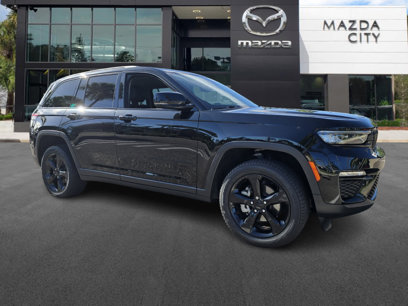 Used 2023 Jeep Grand Cherokee Limited w/ Black Appearance Package