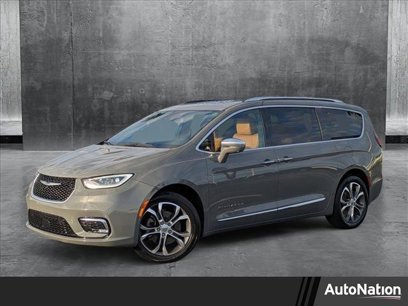 Used 2022 Chrysler Pacifica Pinnacle