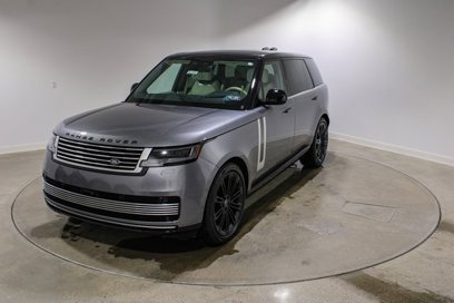 New 2025 Land Rover Range Rover SV